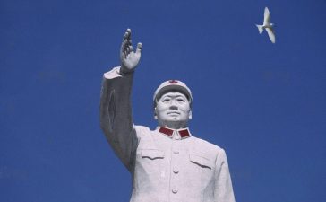 Statue Of Mao Zedong Lijiang City